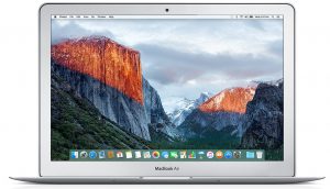 Apple MacBook Air 13 2018 jest udaną kontynuacją poprzedników i nawet osoby które nie są fanami sprzętu od Apple'a nie będą miały mu zbyt wiele do zarzucenia
